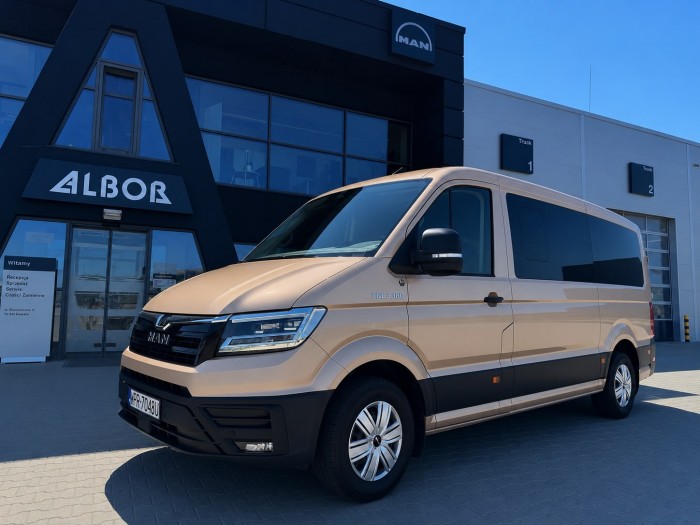 MAN  TGE 3.180 DEMO KOMBI 8-osobowy