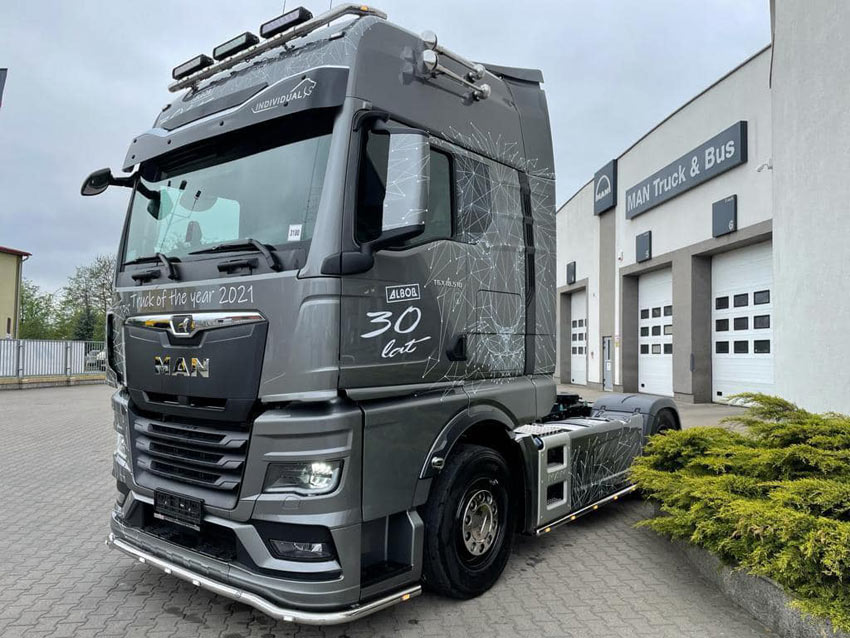 30 lat ALBOR - MAN TGX w jubileuszowym malowaniu