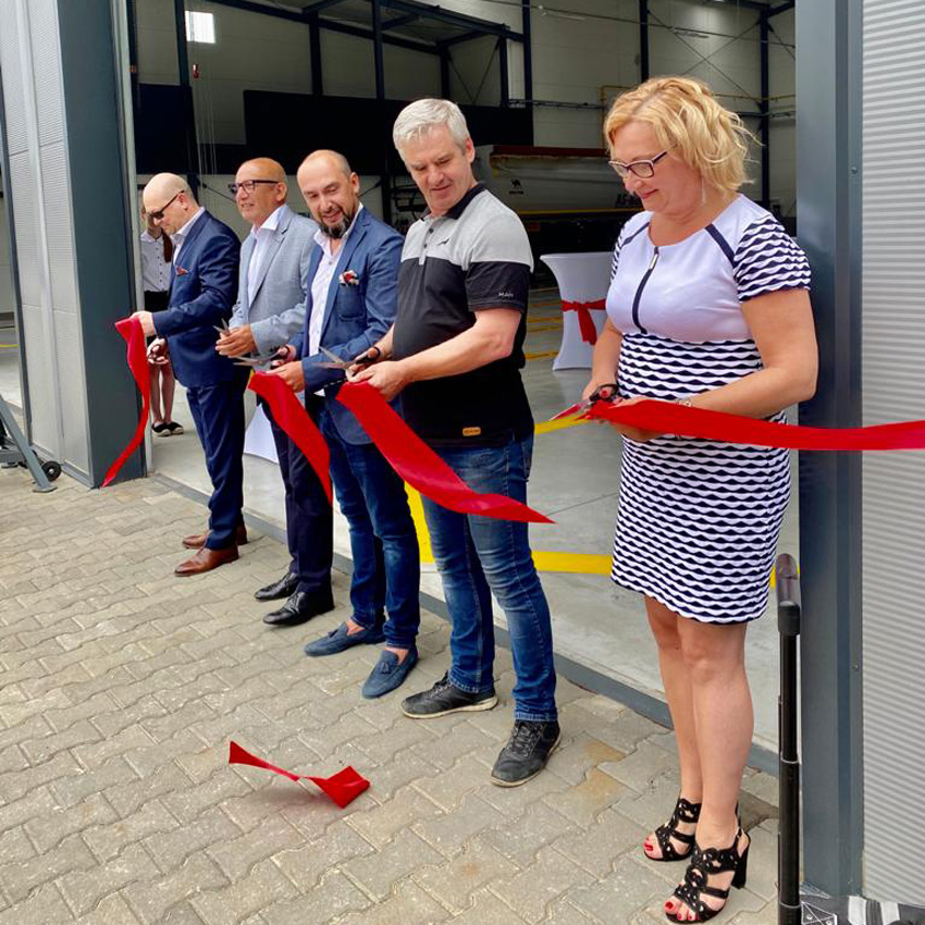 Uroczysta inauguracja działalności Centrum Napraw Powypadkowych ALBOR w Wałczu